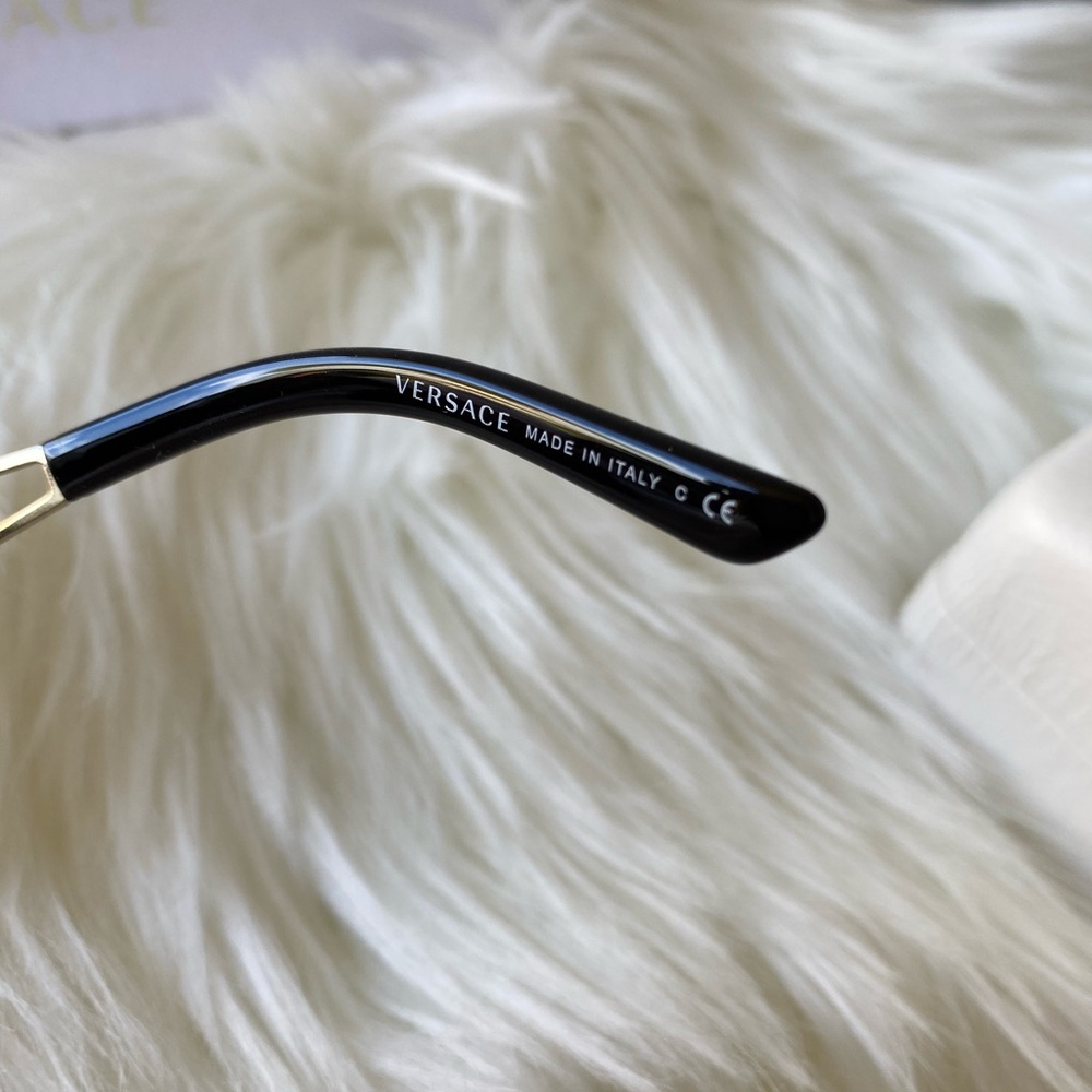 Versace Women’s Sunglasses - Picture 7 of 9